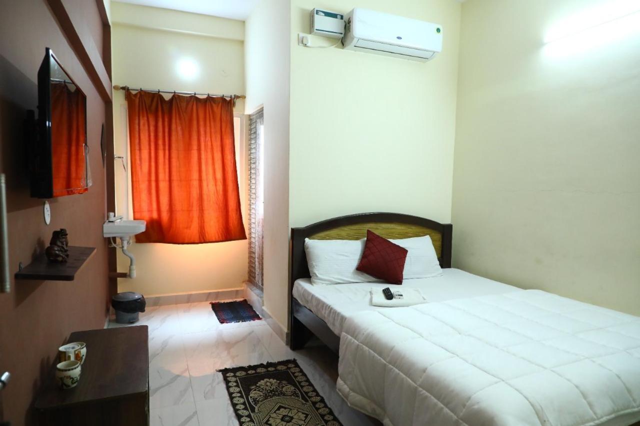 Babu Naidu Residency Apartment Vellore Room photo